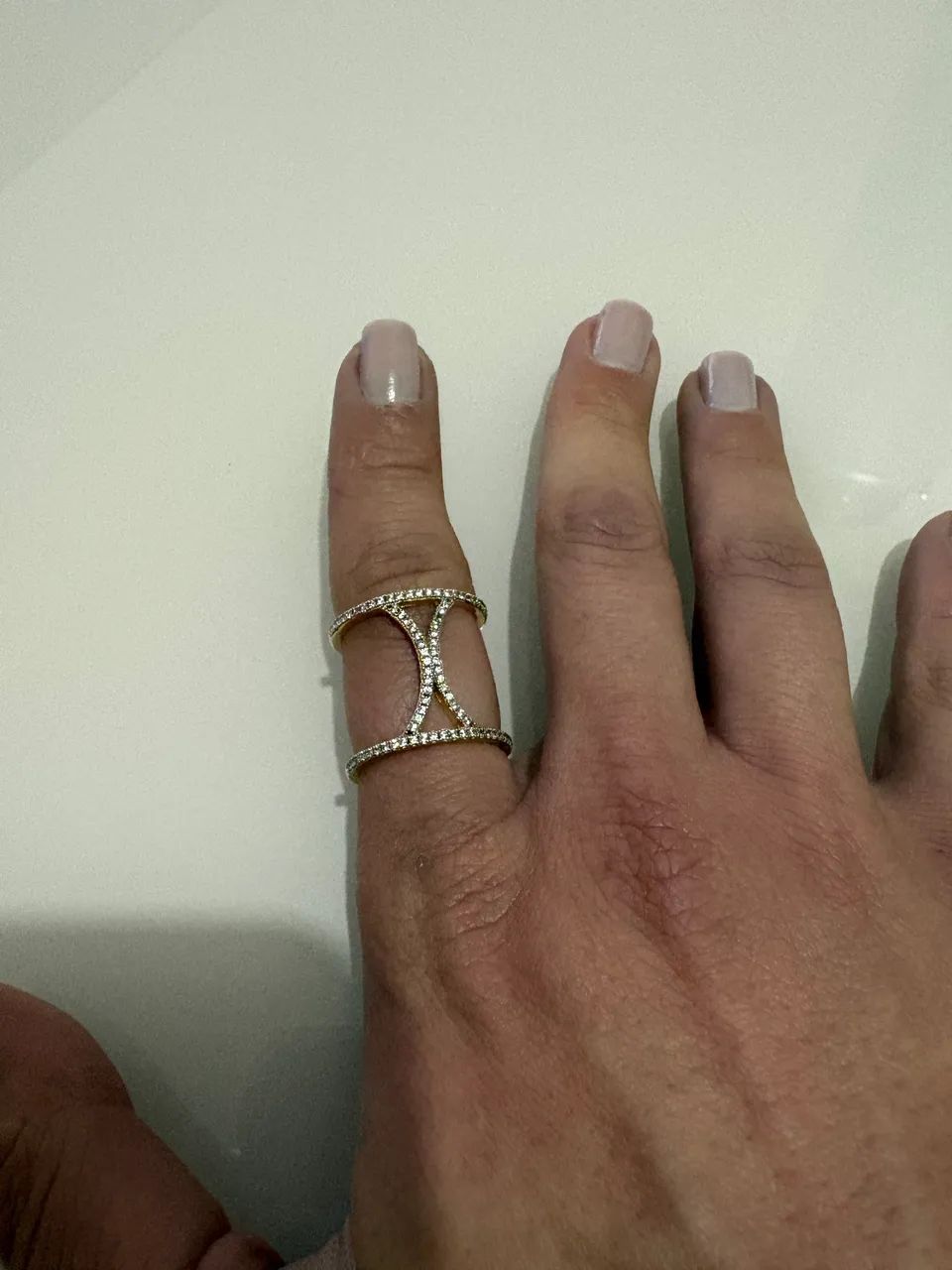 Anel Dourado Vazado com Zircônia  - Foto 2