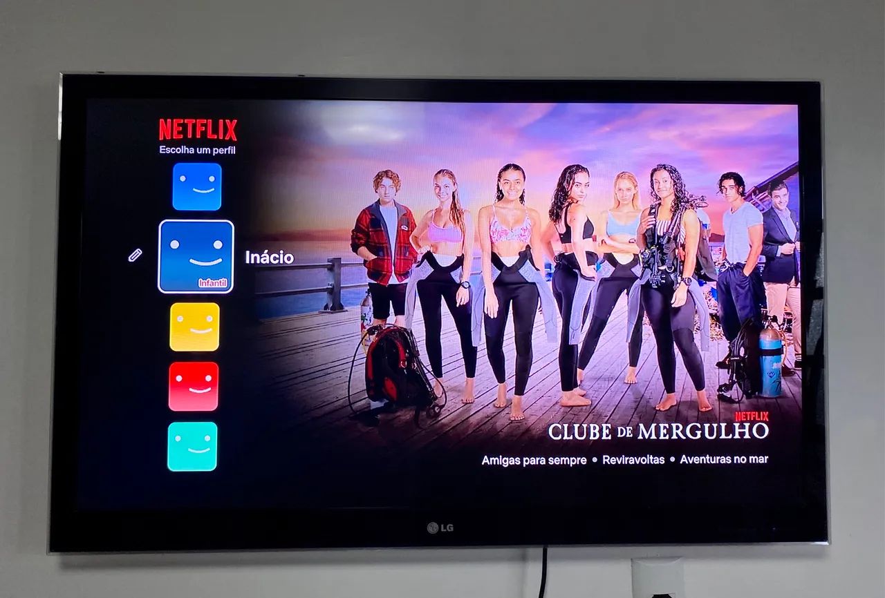 TV LG 47 Polegadas Full HD Modelo 47LW4500 com Amazon Fire TV Smart Stick incluso