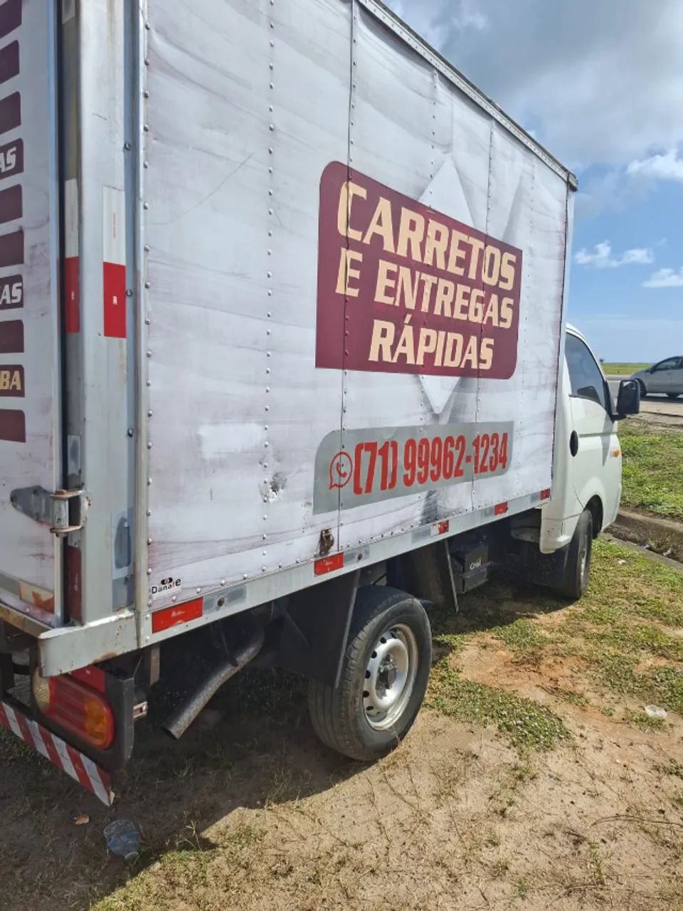 CAMINHÃO BAÚ PARA MUDANÇAS, CARRETOS E EVENTOS - ILHÉUS - WhatsApp 71. *