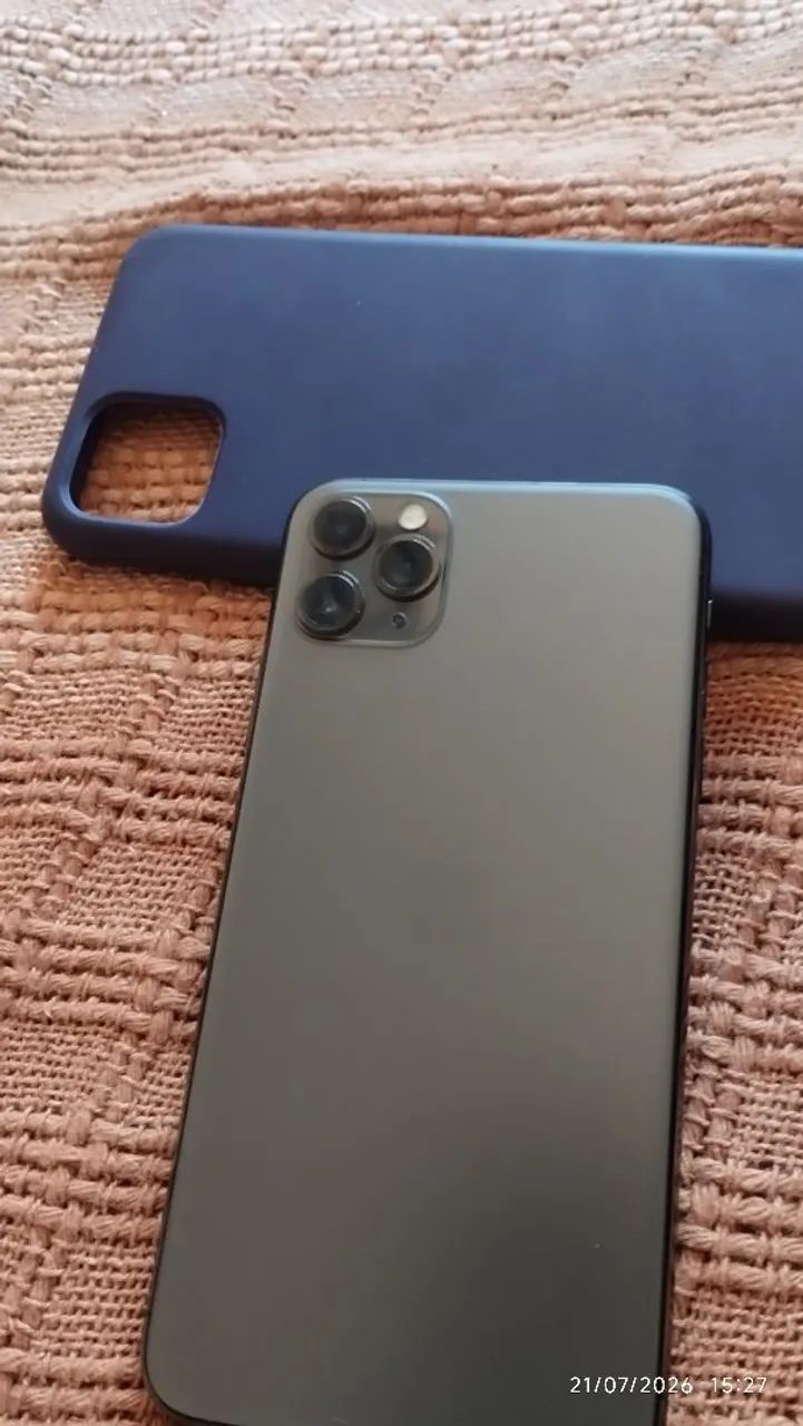 iPhone 11 Pro Max 512 MB - Foto 2