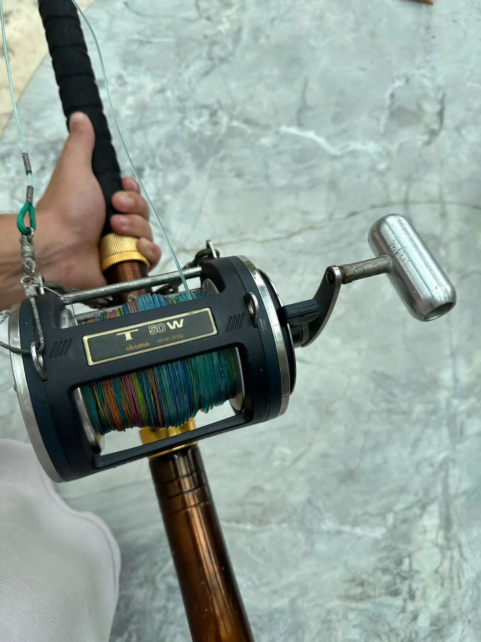 Varas de pesca e carretilhas 