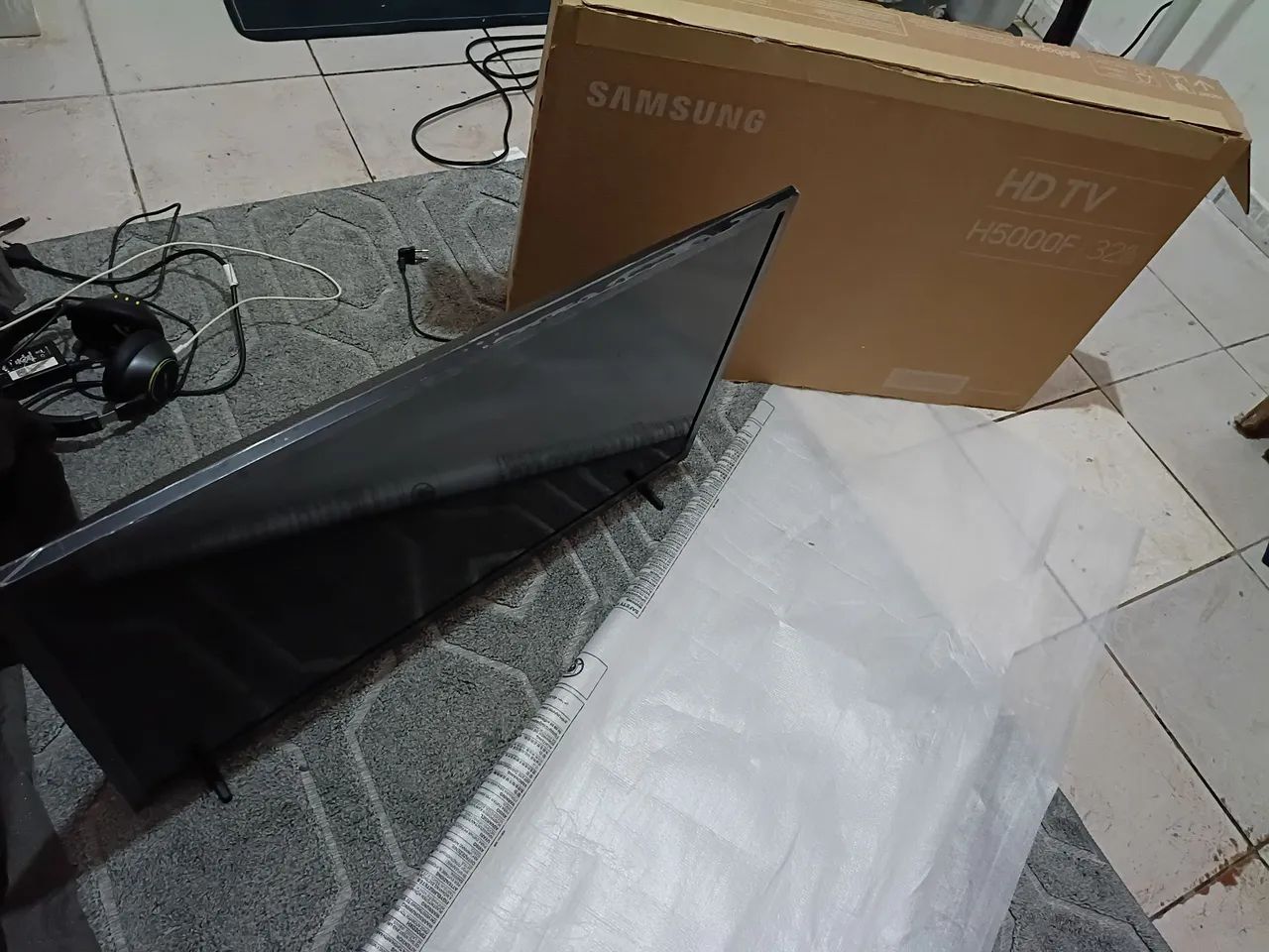 Samsung Smart TV 32Polegadas. Nova, na caixa, com Nota Fiscal: valor 1300. Nunca usada. - Foto 2