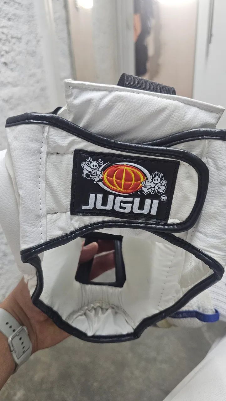 Protetor de cabeça Jugui com grade, usado 1 vez. - Foto 2