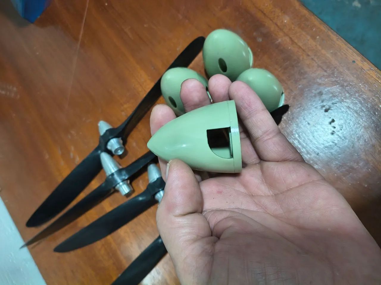 Conjunto de 4 Hélices para Aeromodelo 11" - Foto 5