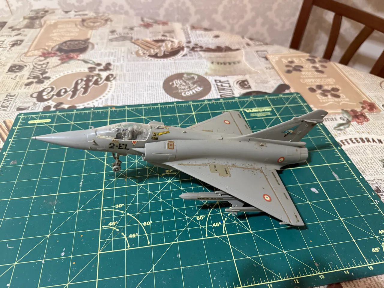 Maquete de avião Mirage 2000C escala 1/48 - montagem em 1991 - Foto 2