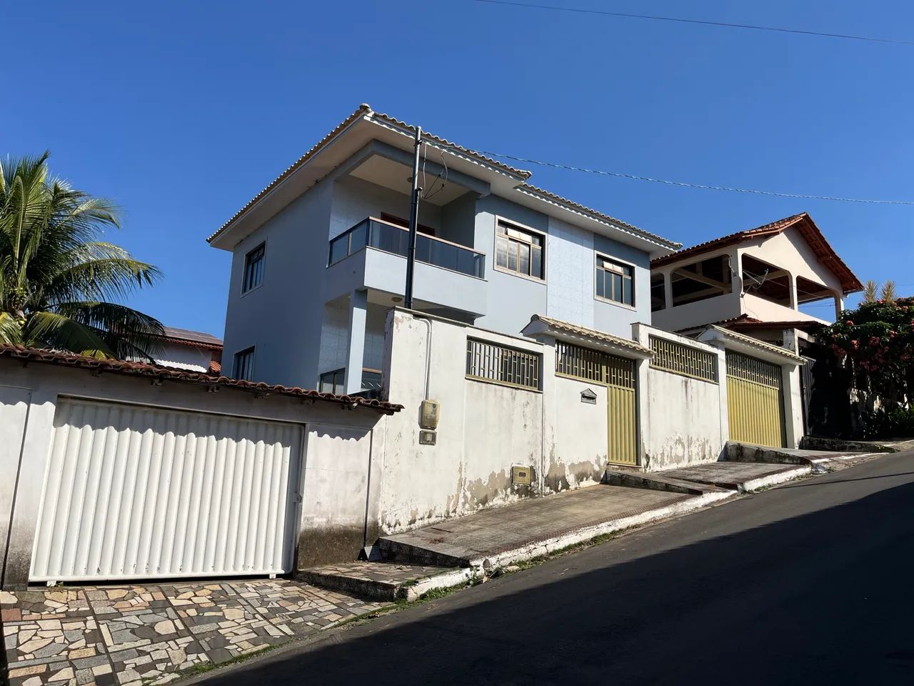 Alugo casa duplex 3Q João Neiva