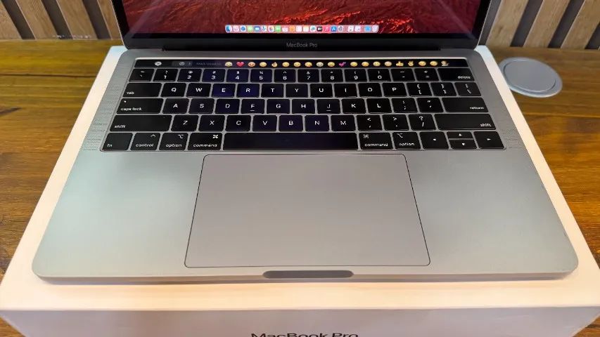 MacBook PRO Touch Bar 2019 A2159 Com Caixa Funcionando 100% - Foto 3