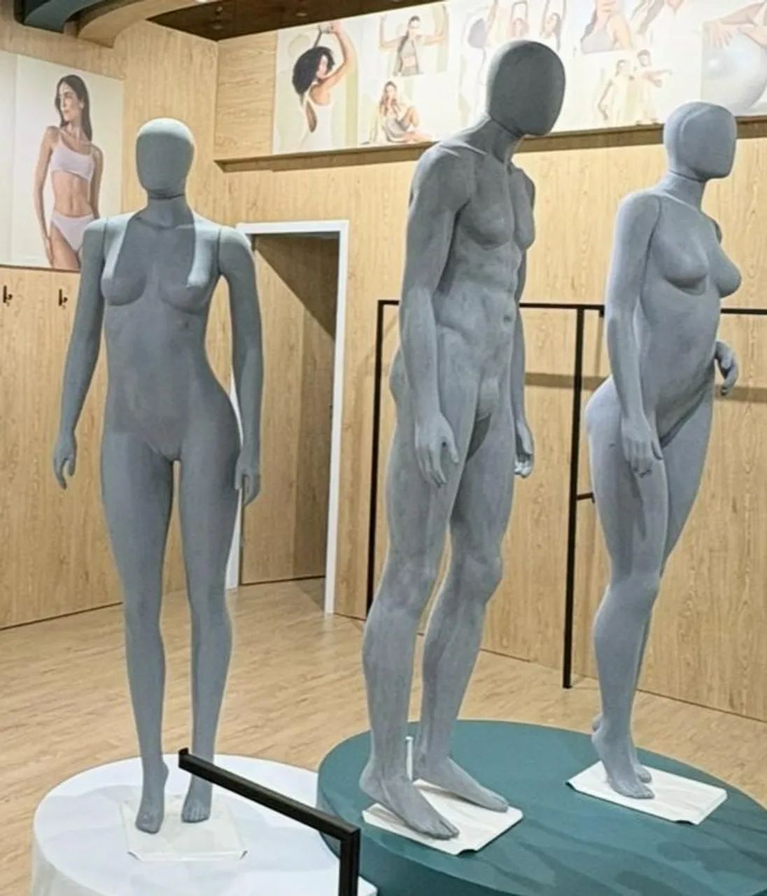 Manequins slin fit aveludado