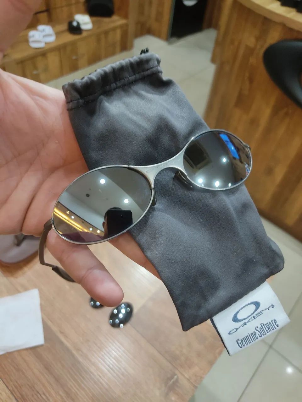 Oakley E Wire primeira geração  - Foto 3