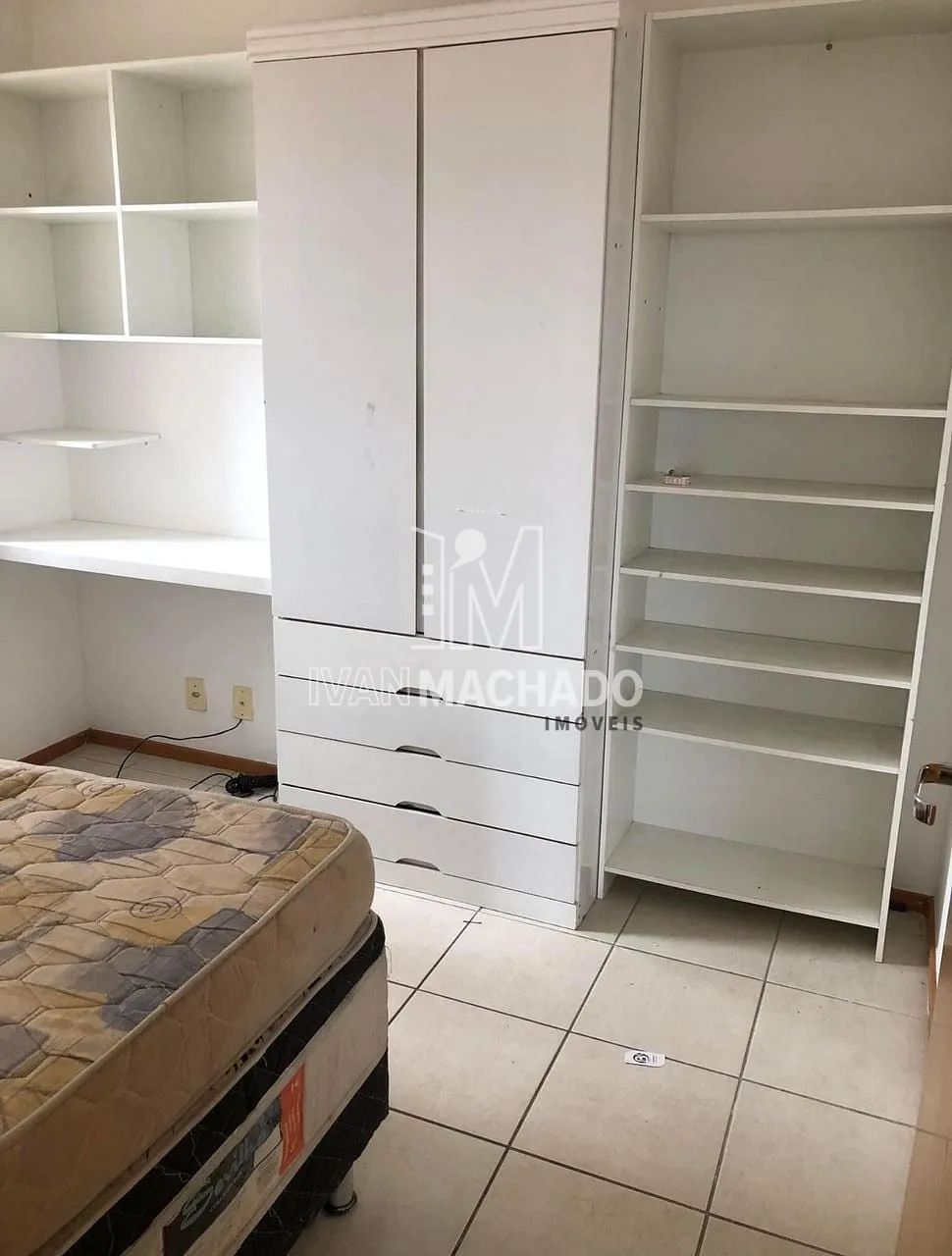 Apartamento à Venda 03 quartos no Ed Burits, Colina de Laranjeiras, Serra, ES - Foto 3