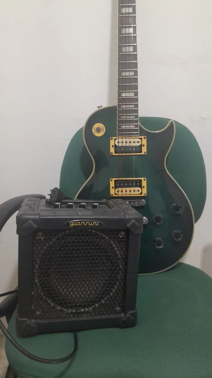 Guitarra ? e amplificador 