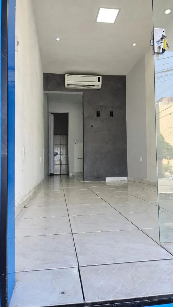 Sala Comercial na Av. Maria Lacerda Montenegro  - Foto 2