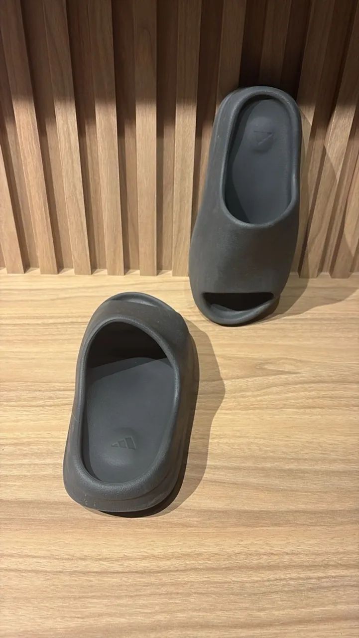 Chinelo yeezy preto  - Foto 2