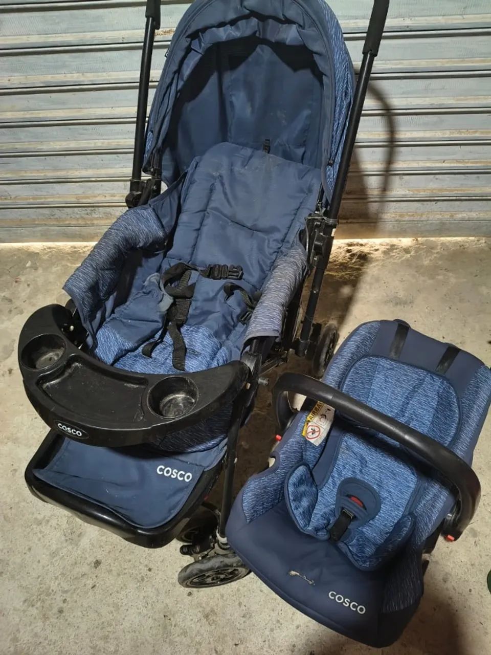 Carrinho de Bebê com cadeirinha!