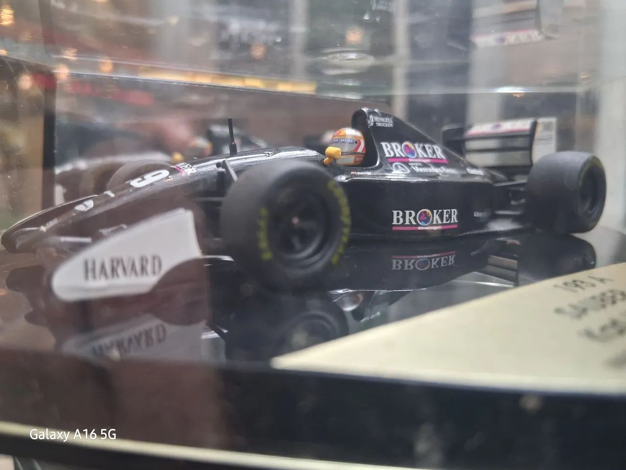 F1 Miniaturas Onyx Escala 1:43 - Foto 3