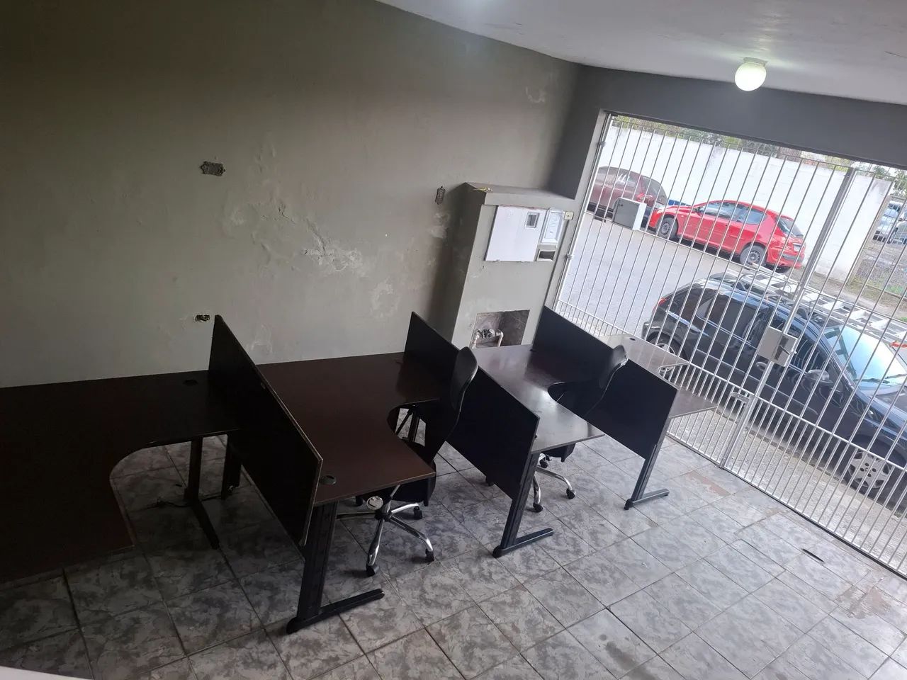   4  Mesas de escritório 