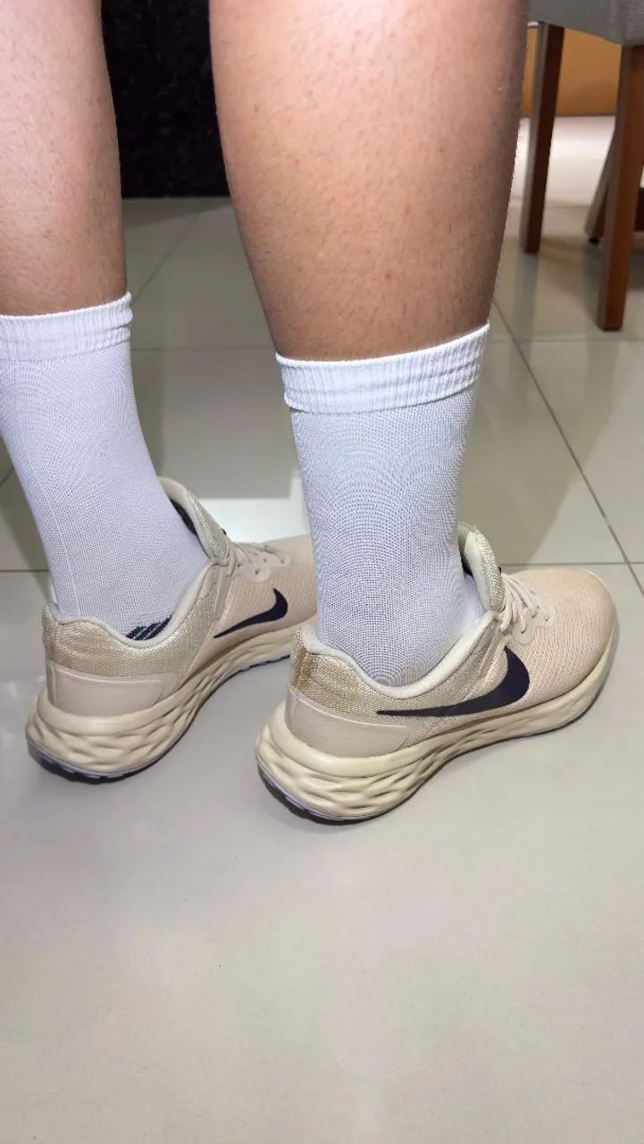 Tênis Nike Revolution 7 - Tamanho 40 - Foto 2