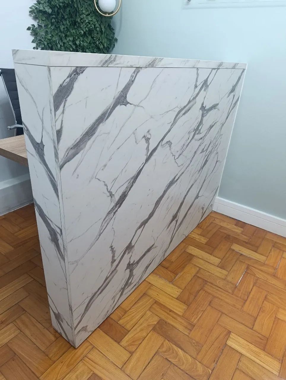 Balcão e bancada para recepção em MDF