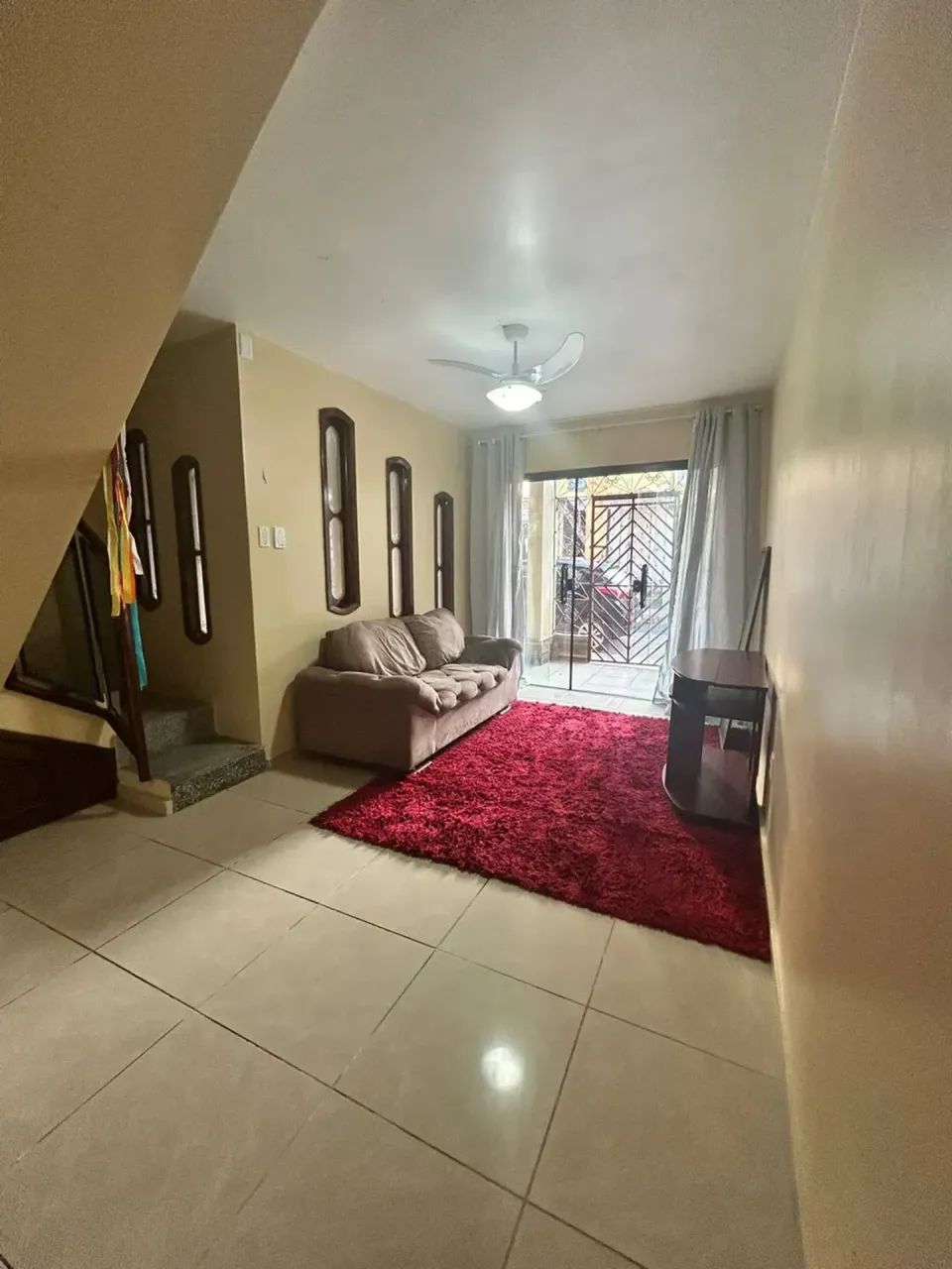 IMÓVEL PARA LOCAÇÃO - CASA COM 3/4 - PROXIMO AO CURIO UTINGA