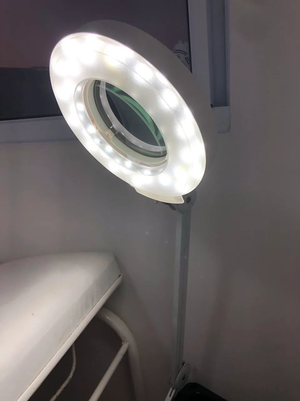 Lupa com luz
