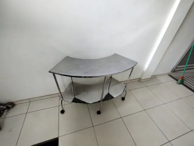 MESA SEMI CIRCULAR