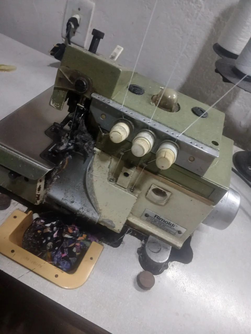 Maquina overloque industrial  - Foto 3