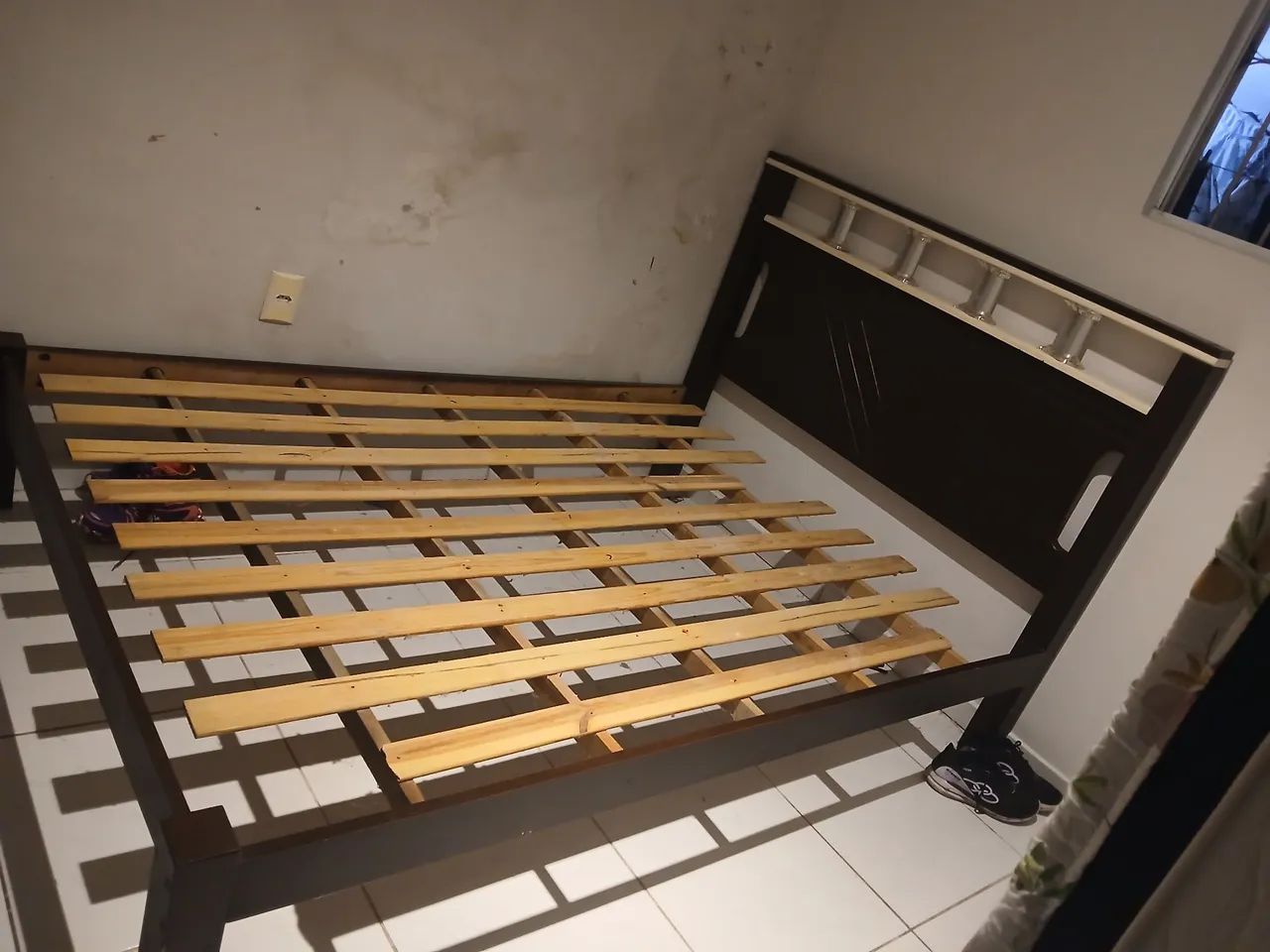 Cama de madeira bem conservada. - Foto 3