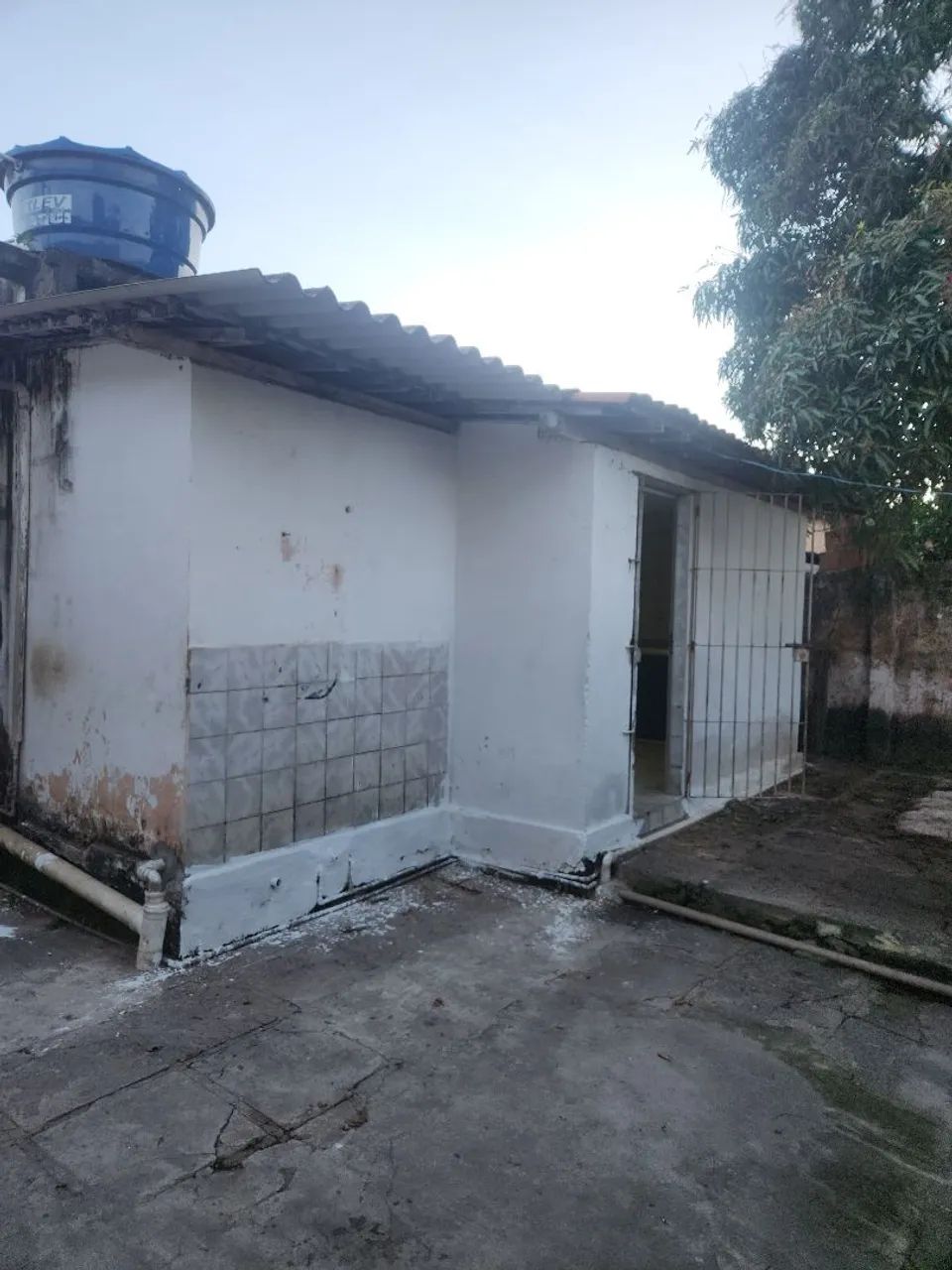 Casa Ampla para Aluguel com Garagem para 2 Carros - Foto 5