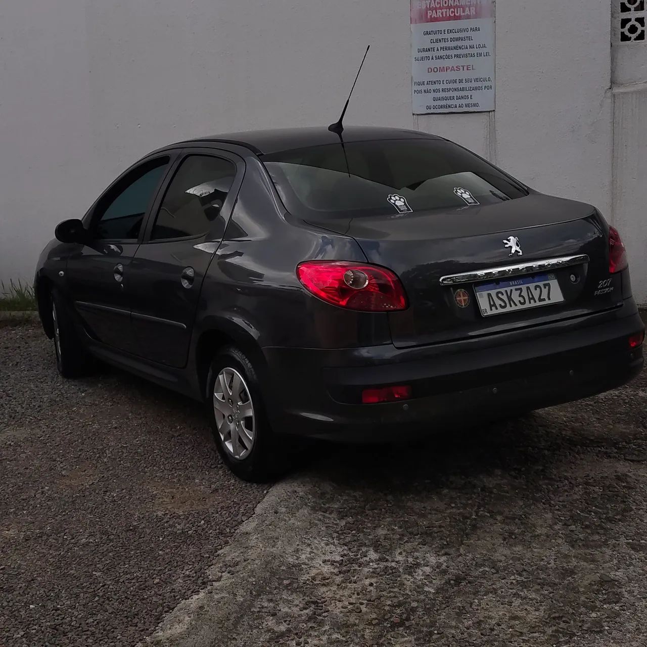 Peugeot 207 Sedan Passion XR 1.4 Flex 8V 4P 2010 - Foto 10