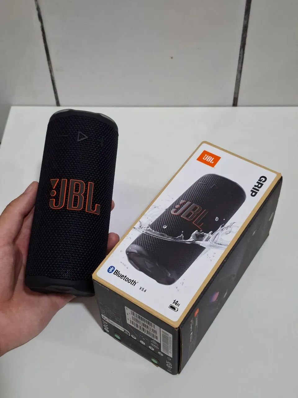JBL GRIP Nova