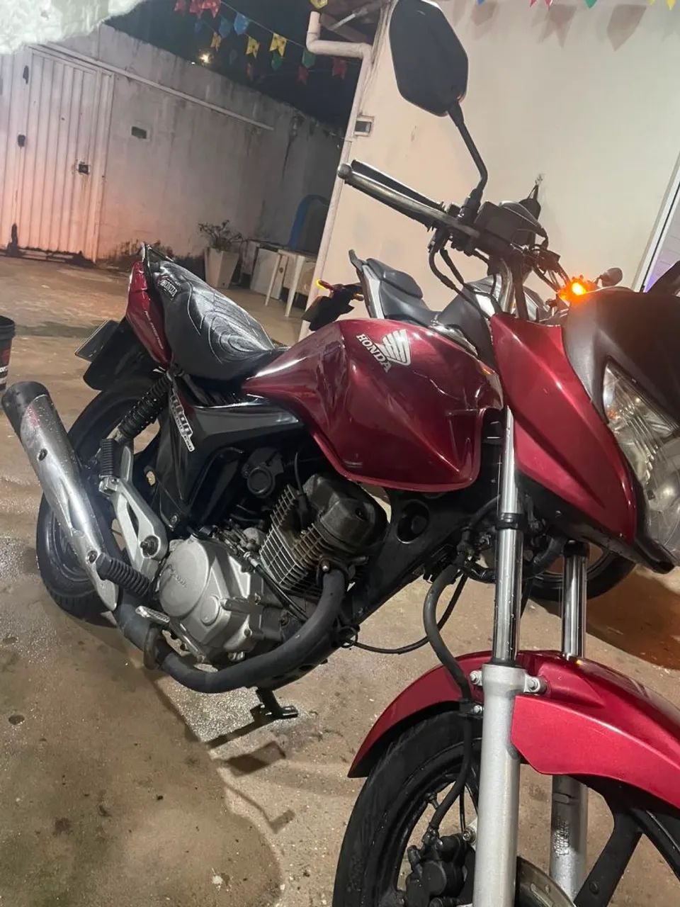 Titan 150