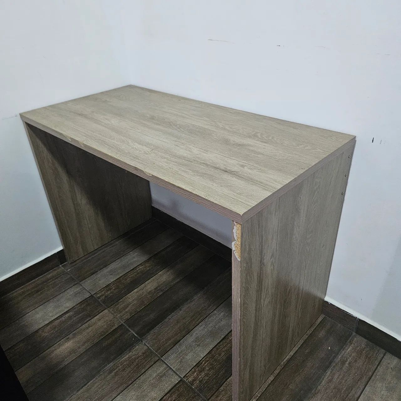 Escrivaninha 109x54cm
