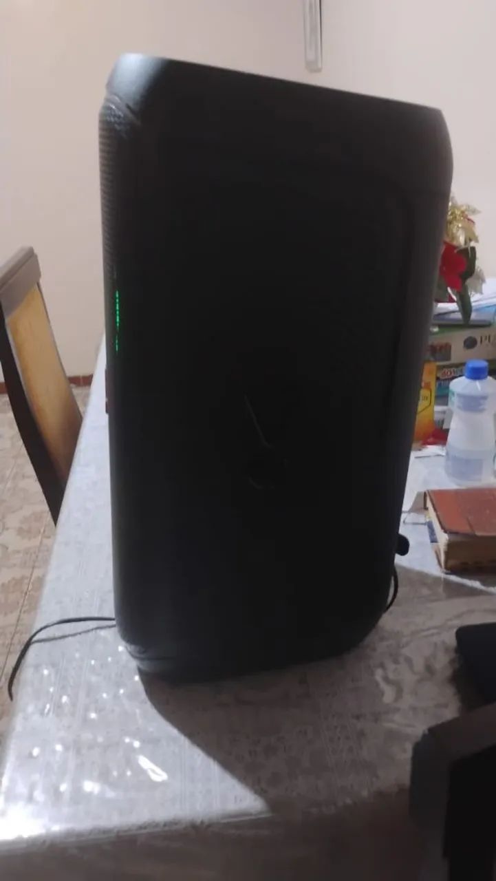 Vende-se caixa party box da JBL original. Imperdível!!!! - Foto 5