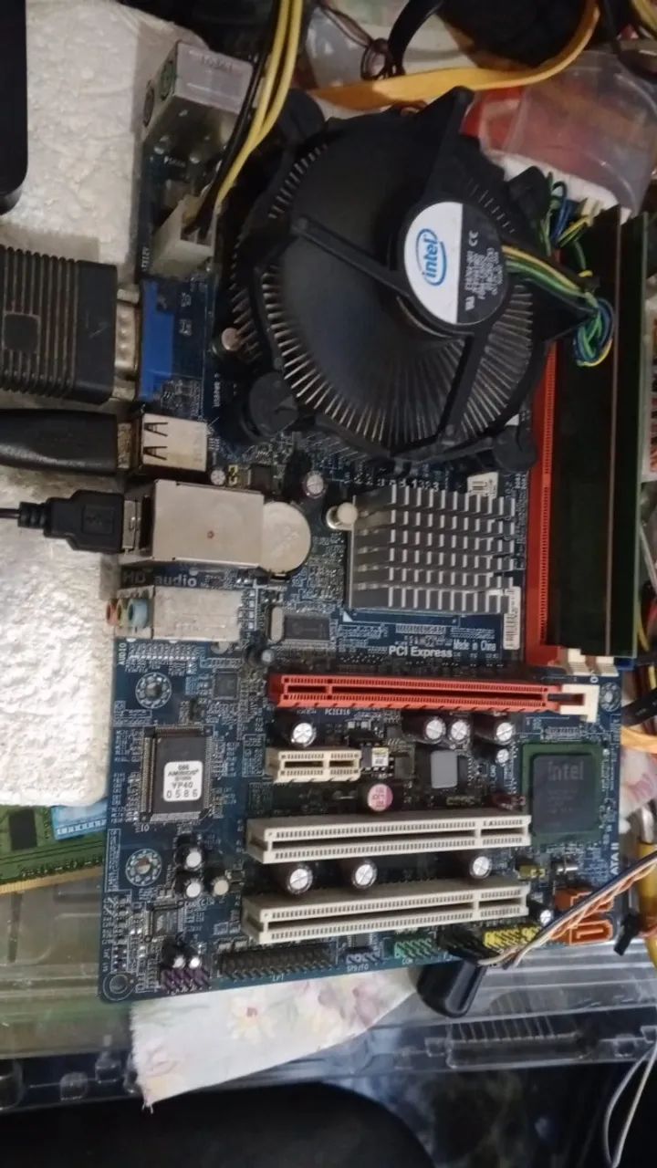 KIT Core 2 Quad Q9400 com 4 gigas DDR3 completo