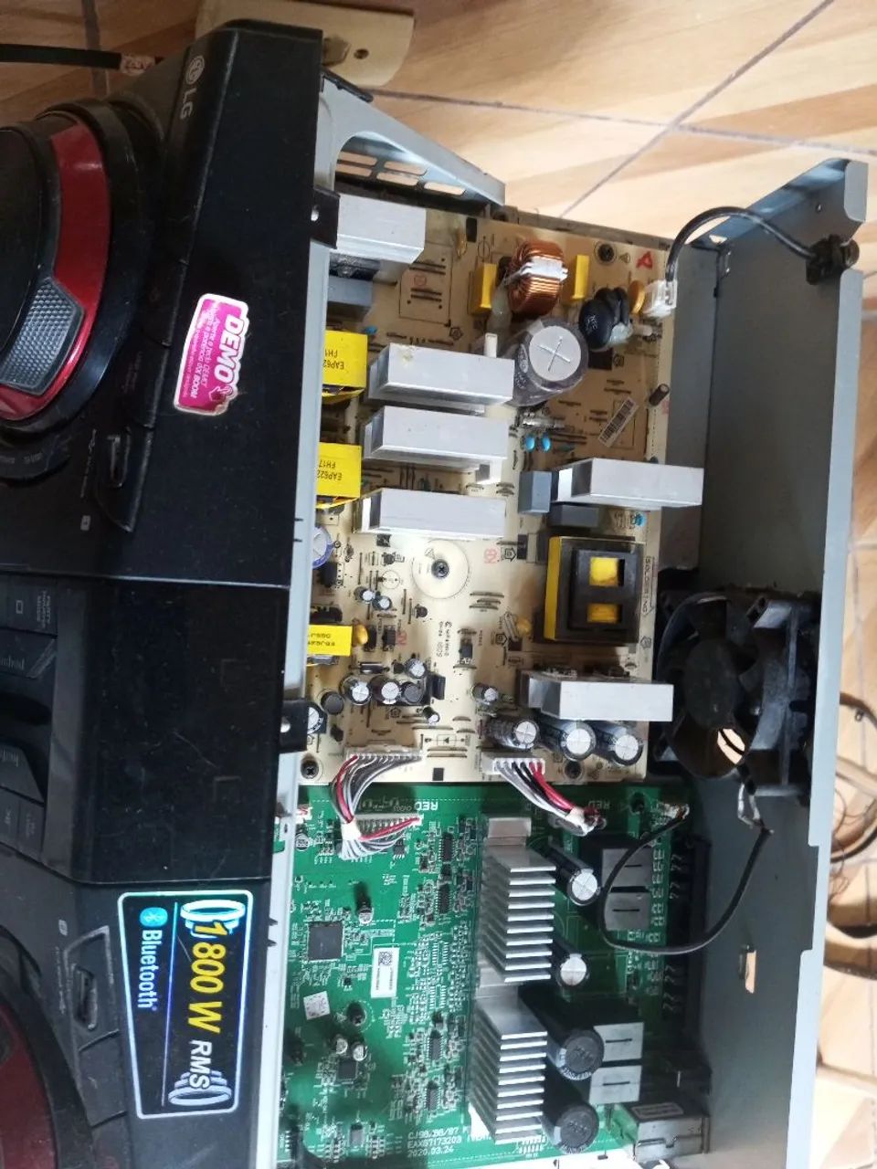 Placa de minisystem LG modelo CJ87 semi nova em bom estado de conservação.
