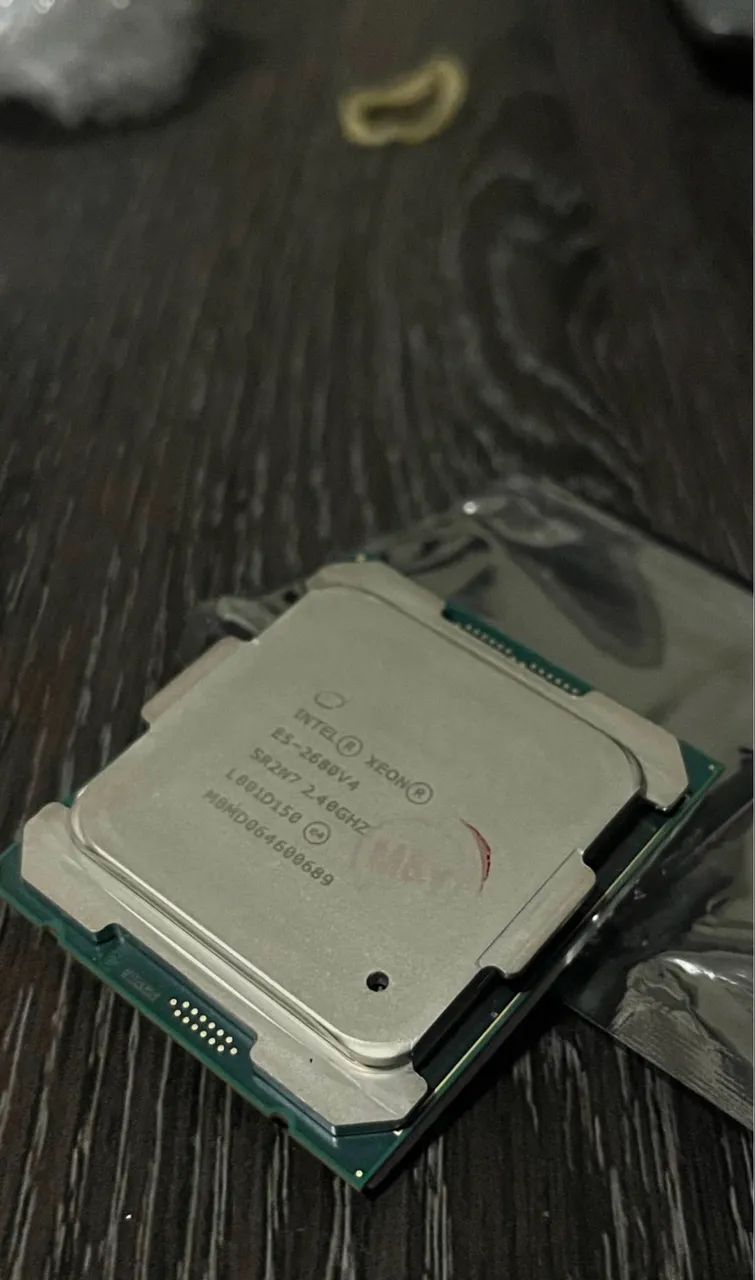 Vende-se processador xeon e5 2680V4 - Foto 2