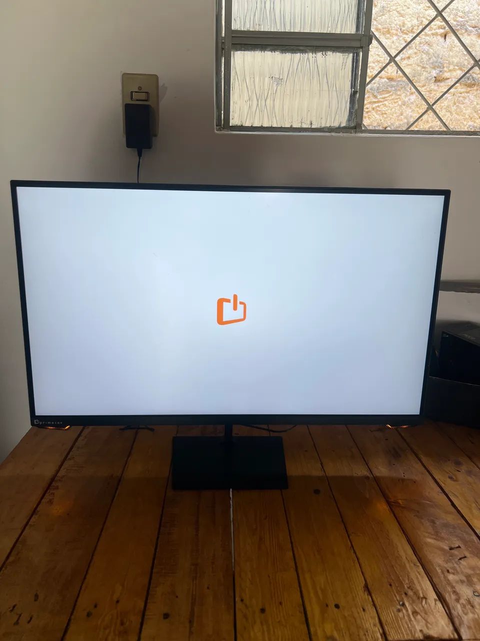 Monitor gamer Primetek 27 polegadas, 175 hertz, Font mymax de 600w