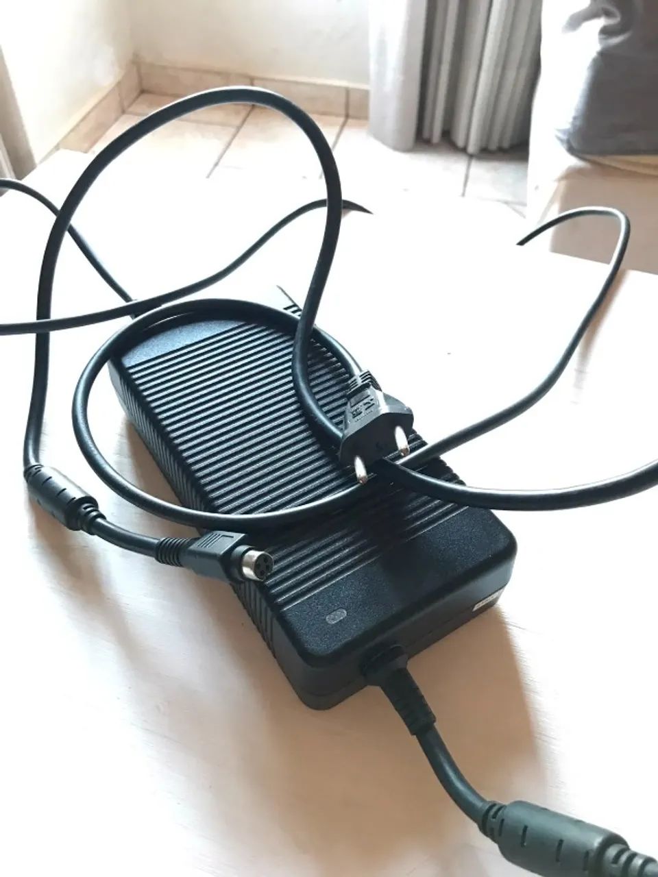 Carregador notebook gamer avell