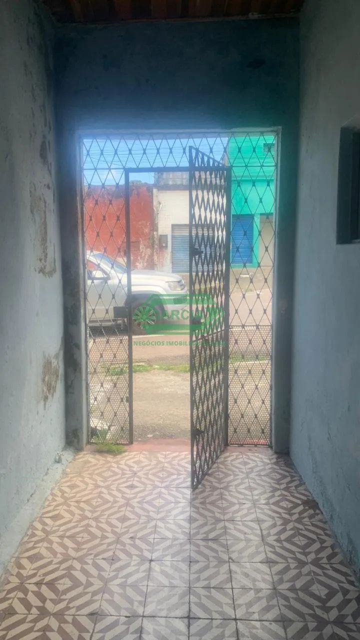Casa de 165m² no Centro: Excelente para Comércio ou Moradia - Foto 4