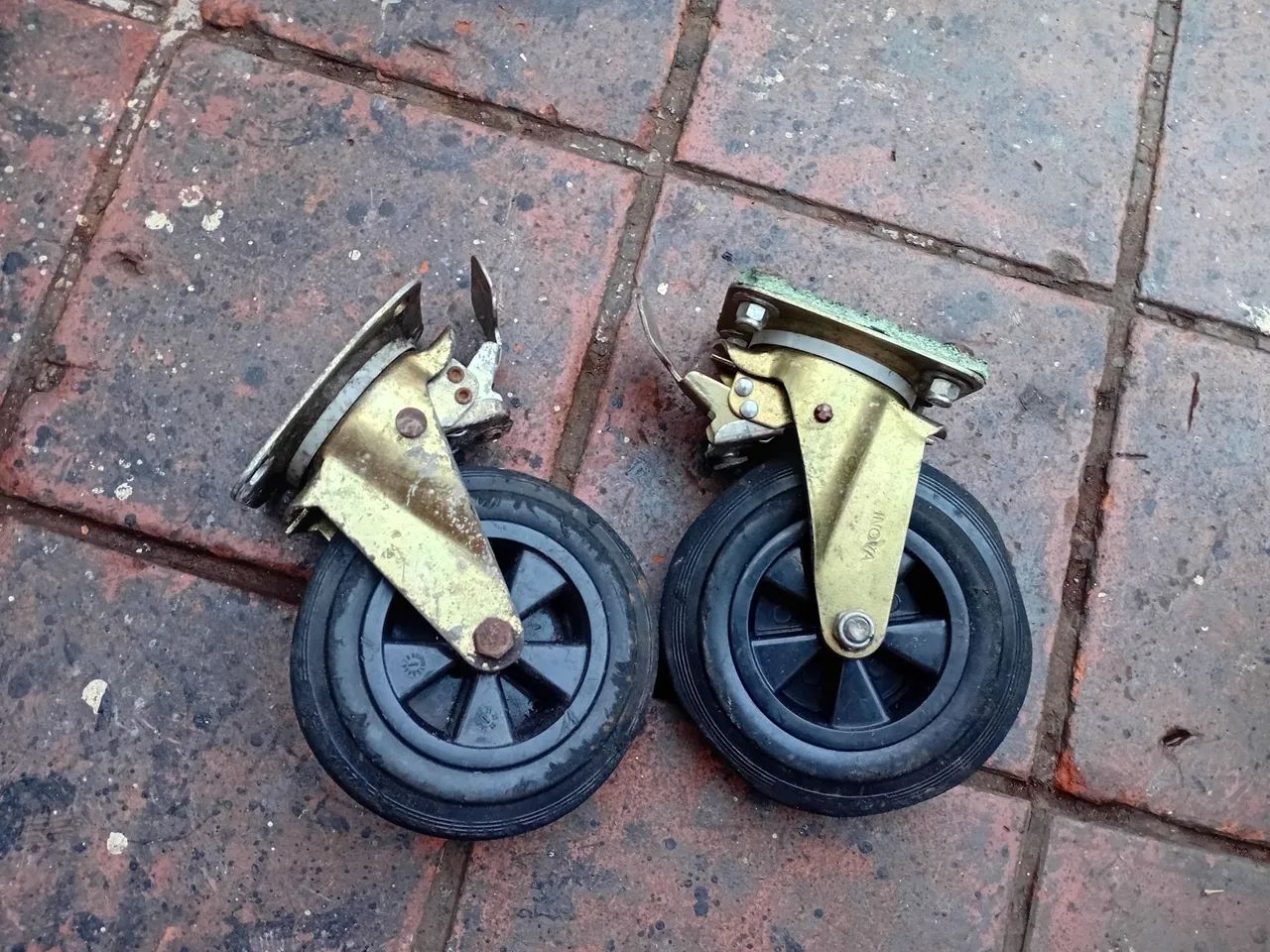 Pneu (carrinho)
