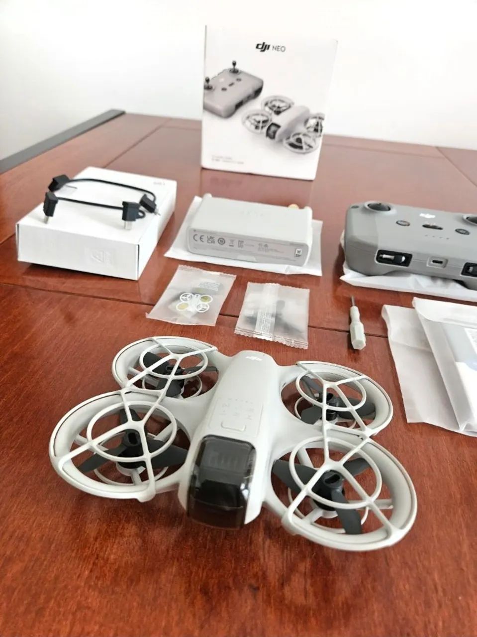 Drone DJI Neo - Fly More Combo