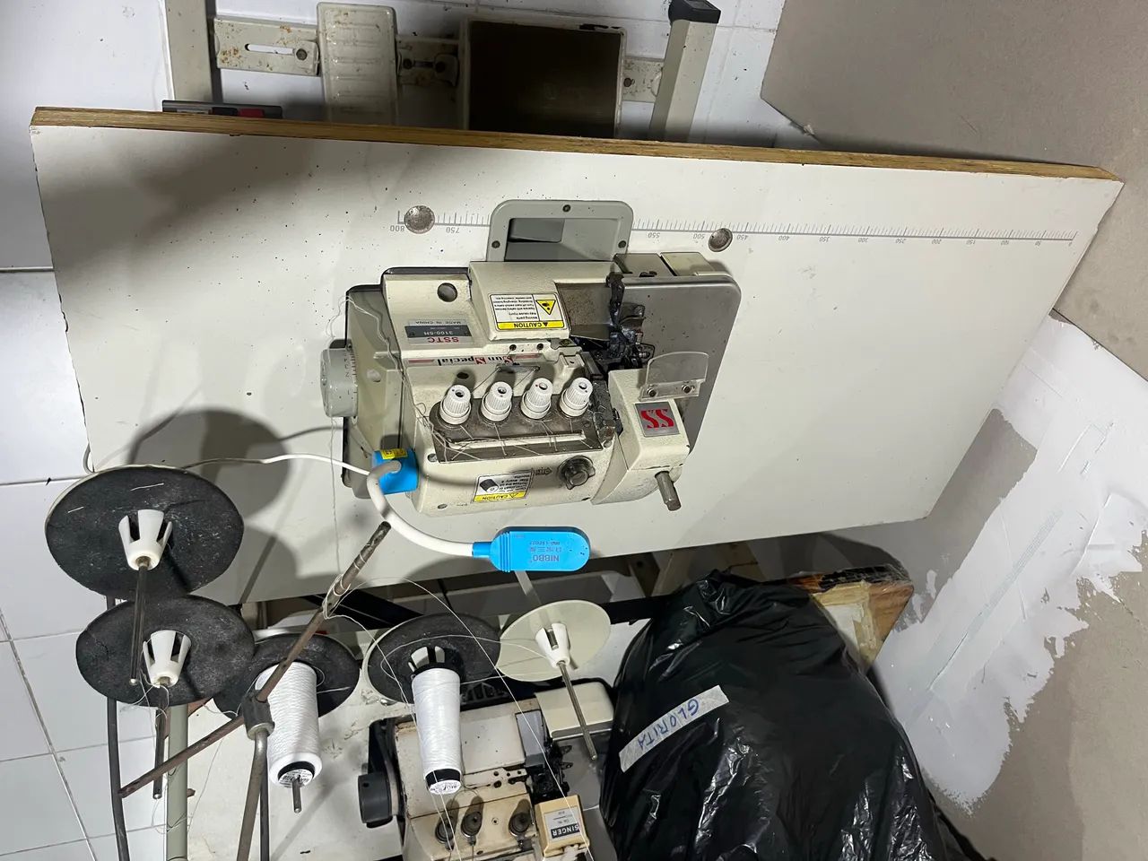 Máquinas de Costura Industriais Interlock, Pespontadeira, Overlock  - Foto 2