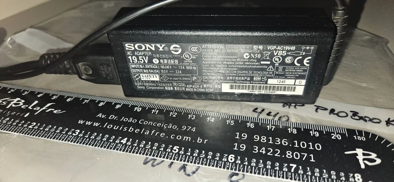 Sony 65W AC Adapter (model VGP-AC19V49)  19.5V 