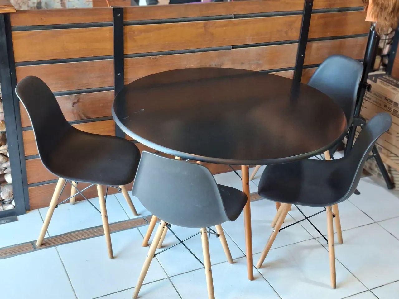 JOGO DE MESA E CADEIRAS  - Foto 3