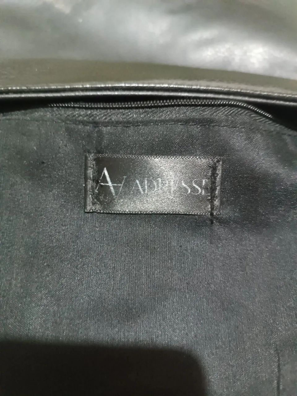 Bolsa feminina Adresse, duas cores, preto e bege, usada - Foto 3