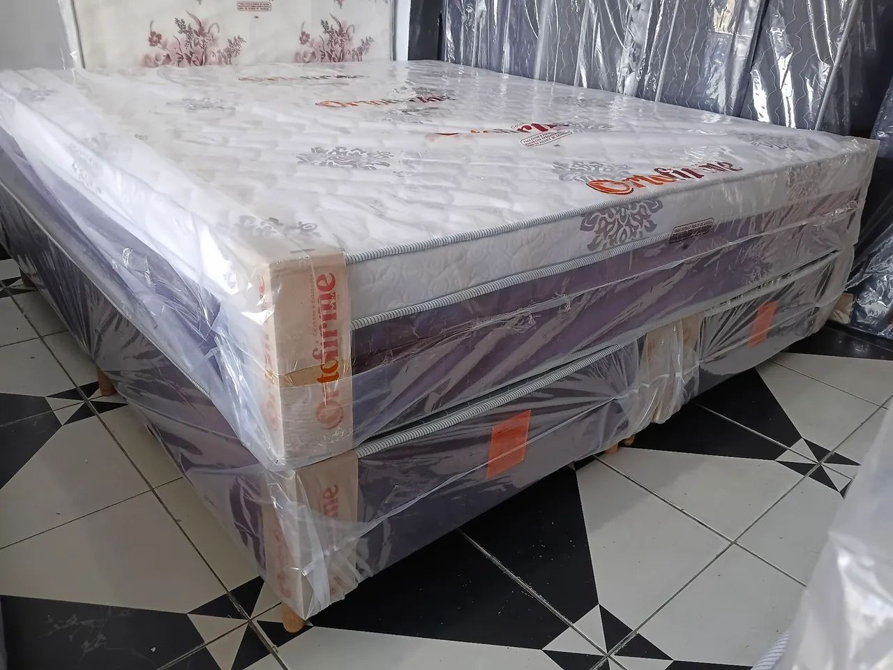 CAMA BOX SUPER KING DE MOLAS ENSACADAS  - Foto 3