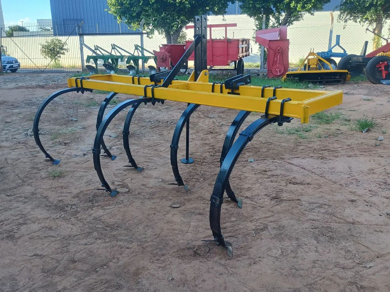 Cultivador Tatu 7 hastes original  - Foto 2