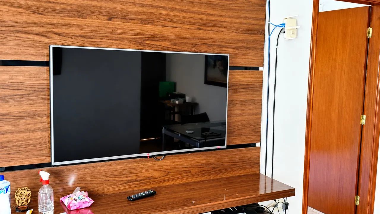Tv LG 49 Polegadas não é Smart sem detalhes  - Foto 2