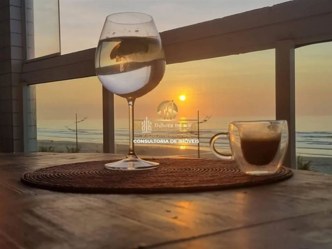 FRENTE MAR !!! R$ 780 MIL , MARAVILHOSO APARTAMENTO 2DORMT 1SUITE LAZER COMPLETO