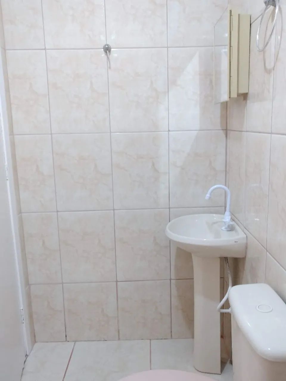 KITINETE NO COQUEIRAL  PARA UMA MOÇA  - Foto 5